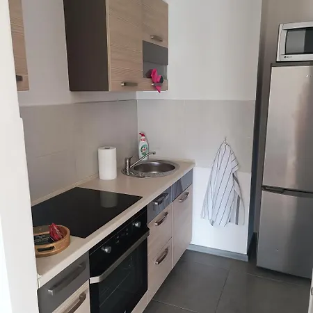 69, - Jasien Apartment