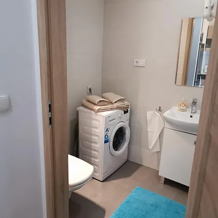 69, - Jasien Apartment